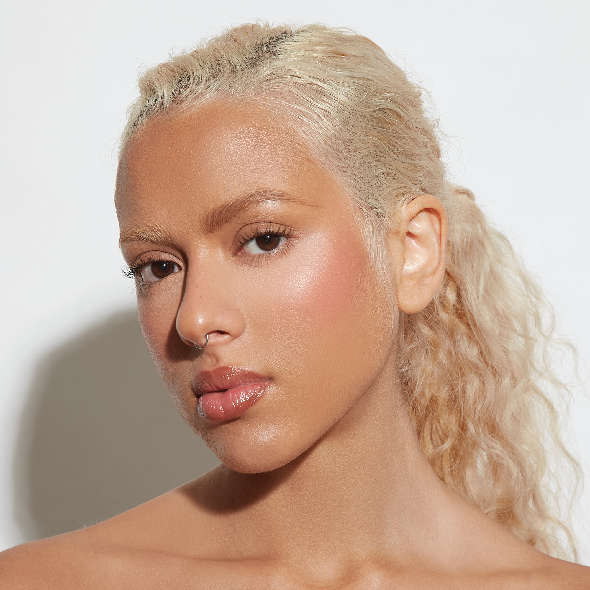 #color_blonde