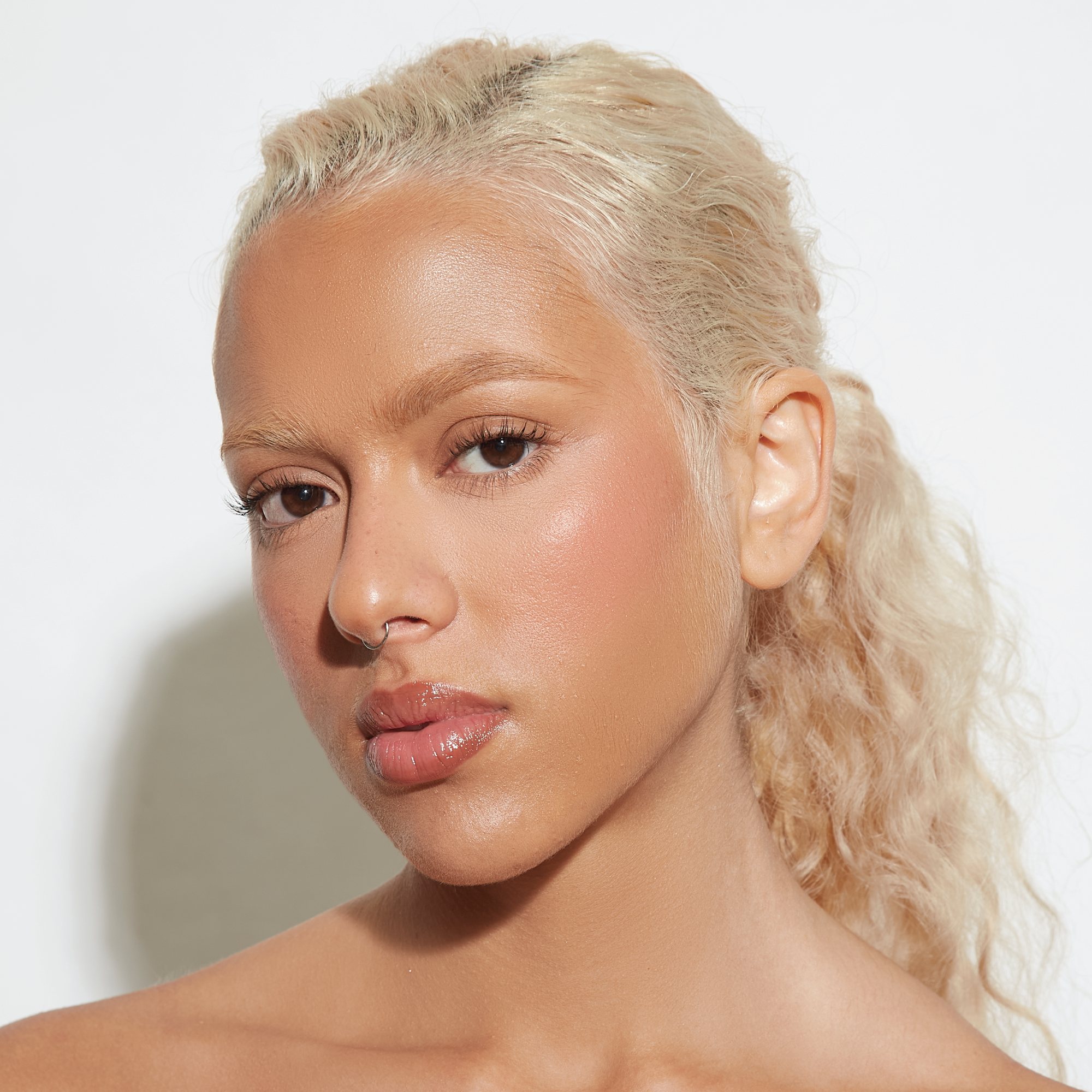 #color_blonde