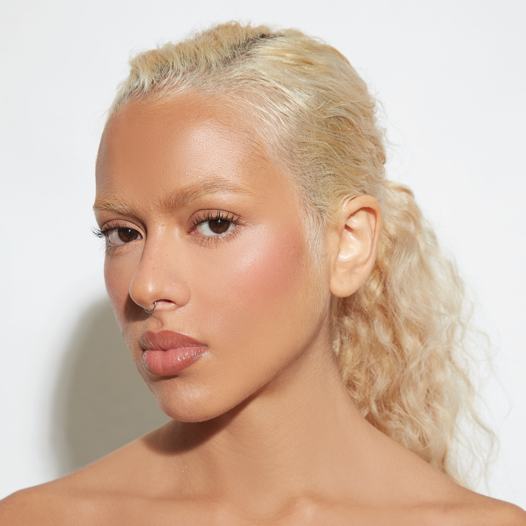 #color_blonde